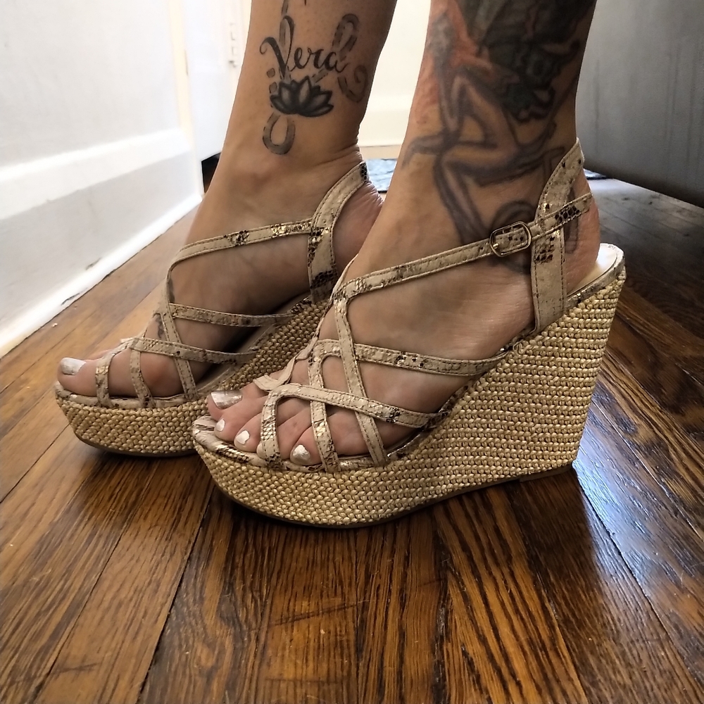 Fergie Tan & Gold Metallic Wedges Sandals